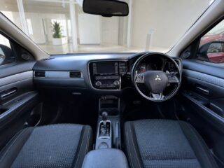 2016 Mitsubishi Outlander XLS ZK SUV Petrol Automatic red for sale at OZ Auto Group image 13
