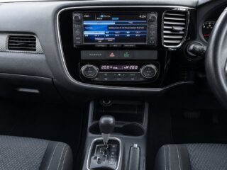 2016 Mitsubishi Outlander XLS ZK SUV Petrol Automatic red for sale at OZ Auto Group image 19